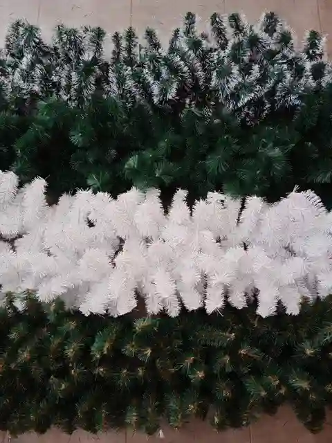 Kalėdinės girliandos ATB – kalėdinės dekoracijos